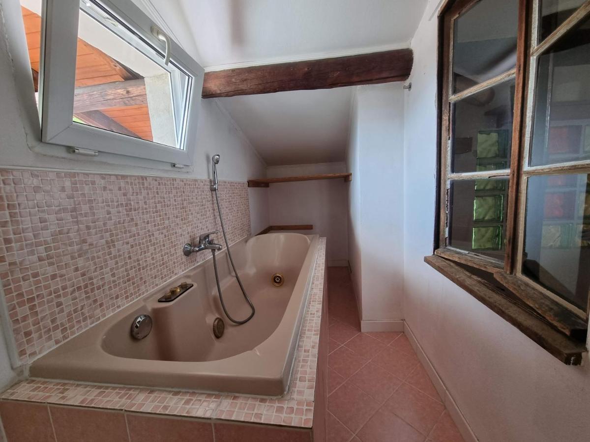 La Nave B&B Monteggio Ruang foto